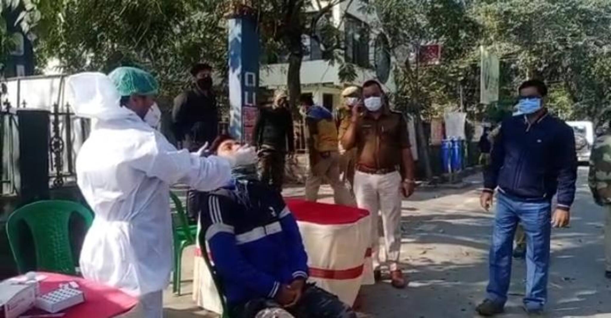 মাস্কবিহীনদের র‍্যাপিড অ্যান্টিজেন টেস্টের নির্দেশ জেলা শাসকের