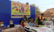 করোনার সংক্রমণ থেকে সুস্থ রাখতে দুঃস্থদের শীতবস্ত্রের পাশাপাশি মাস্ক, স্যানিটাইজার প্রদান মেদিনীপুরে করোনার সংক্রমণ থেকে সুস্থ রাখতে দুঃস্থদের শীতবস্ত্রের পাশাপাশি মাস্ক, স্যানিটাইজার প্রদান মেদিনীপুরে