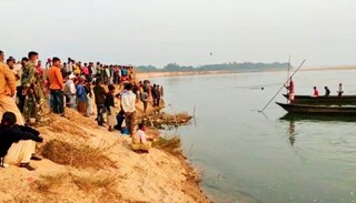 চলছে উদ্ধারকার্য