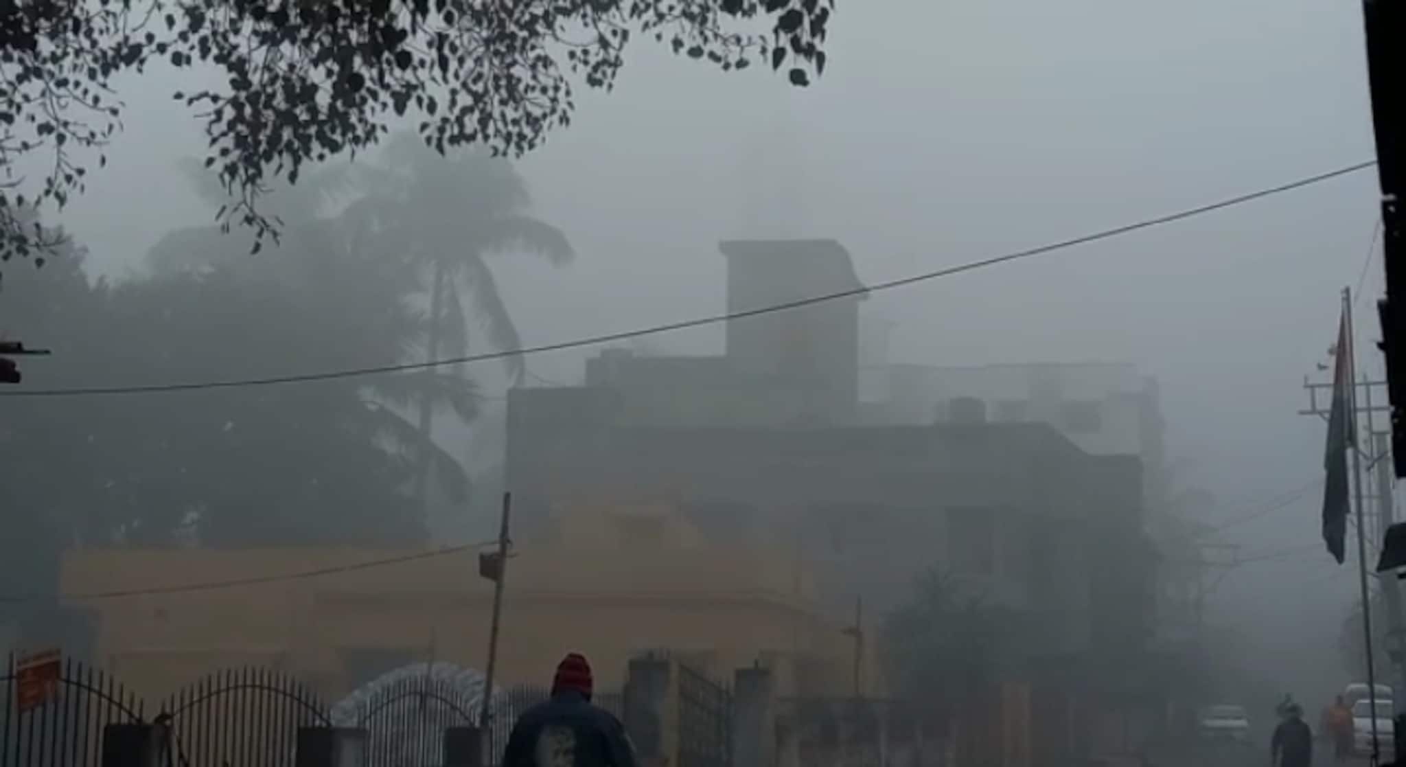 Paschim Bardhaman: পশ্চিমী ঝঞ্ঝার জের, সকাল থেকে দেখা নেই সূর্যদেবের