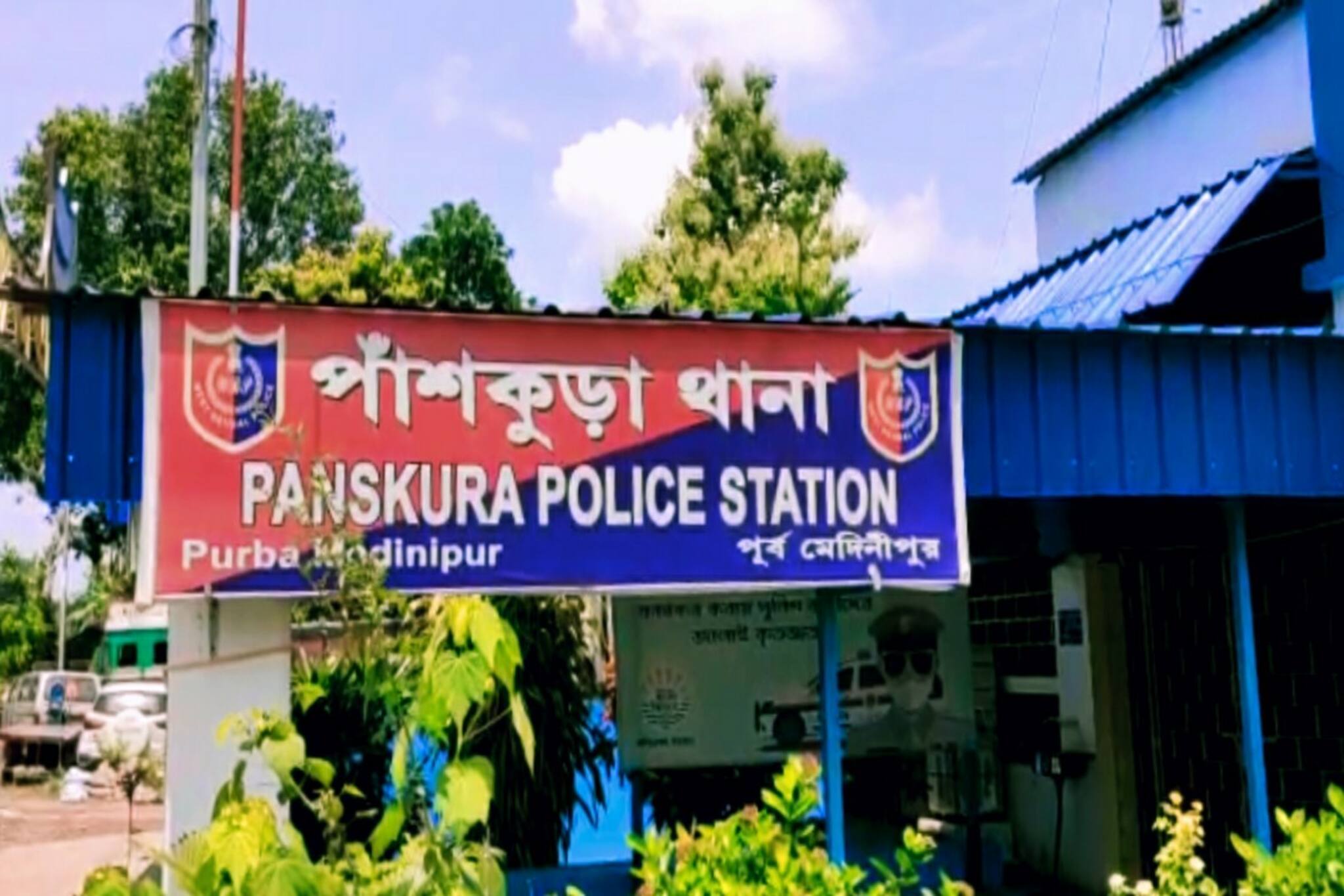 গোটা এলাকা করোনার গ্রাসে! পাশে দাঁড়াল স্বেচ্ছাসেবী সংস্থা।