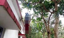 ১২ ঘণ্টার ব্যবধানে পুরুষ ও মহিলার ঝুলন্ত মৃতদেহ উদ্ধারকে ঘিরে চাঞ্চল্য ১২ ঘণ্টার ব্যবধানে পুরুষ ও মহিলার ঝুলন্ত মৃতদেহ উদ্ধারকে ঘিরে চাঞ্চল্য