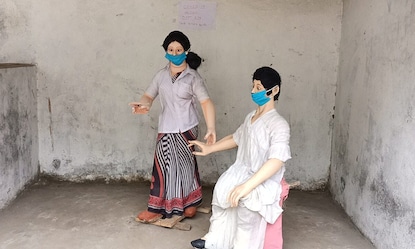 মেলা প্রাঙ্গণে মাটির মডেলের মাধ্যমে সচেতনতা প্রচার। মেলা প্রাঙ্গণে মাটির মডেলের মাধ্যমে সচেতনতা প্রচার।