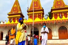 হাই-টেক গঙ্গাস্নান ঘিরে উন্মাদনা লক্ষ্য করা গেল তীর্থযাত্রীদের মধ্যে হাই-টেক গঙ্গাস্নান ঘিরে উন্মাদনা লক্ষ্য করা গেল তীর্থযাত্রীদের মধ্যে