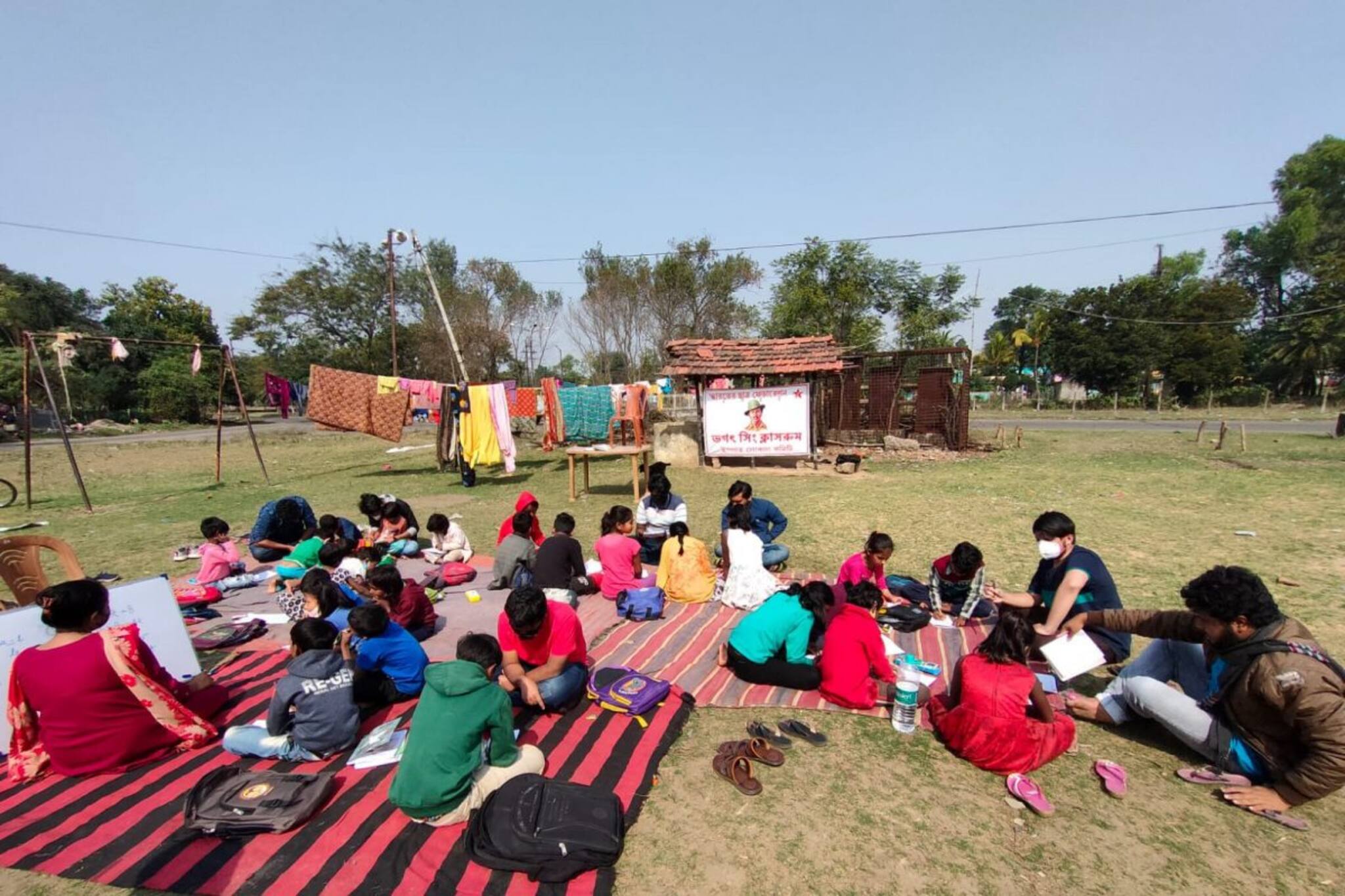 বিকল্প ক্লাসরুমের ব্যবস্থা বাম ছাত্র সংগঠনের