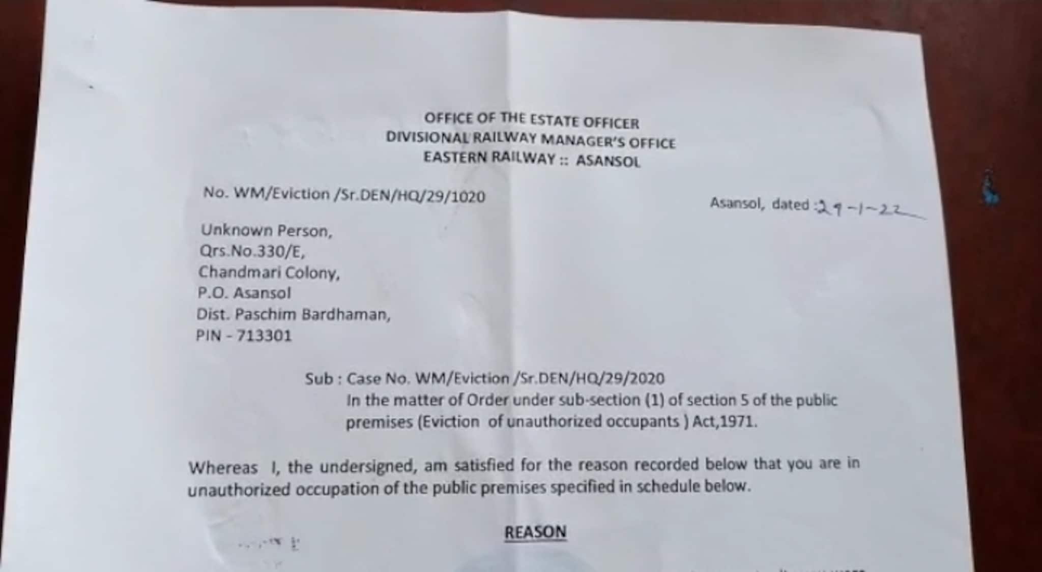 West Bardhaman News- রেলওয়ের তরফে উচ্ছেদের নোটিশ আসানসোলের চাঁদমারি বস্তি এলাকায়, করোনাকালে দিশেহারা এলাকাবাসী