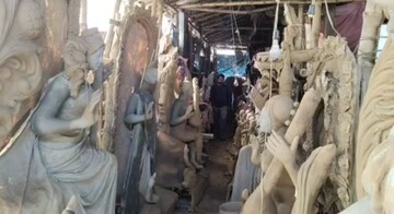 কুমোরটুলিতে