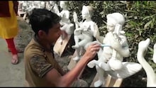 ৩০ টি সরস্বতী প্রতিমা বানিয়ে তাক লাগালো মাধ্যমিক পরীক্ষার্থী গোরাচাঁদ অধিকারী