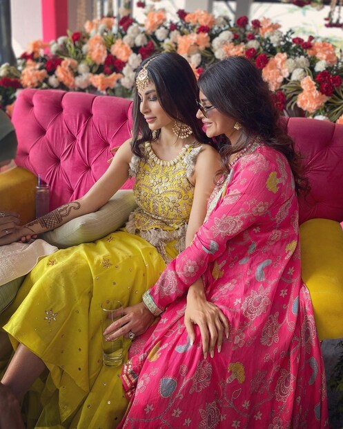 তাই ভারতেই সাত পাকে বাঁধা পরছেন মৌনি (Mouni Roy) ও সূরজ (Suraj Nambiar) ৷ গোয়ায় দু'জনের বিয়ের আসর ও বাসর বসেছে ৷ ছবি সৌজন্যে ইনস্টাগ্রাম ৷
