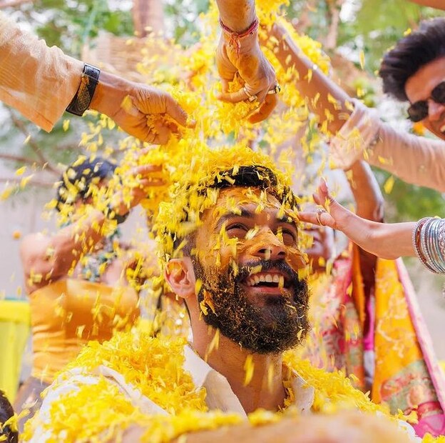 গায়ে হলুদ হচ্ছে সূরজের