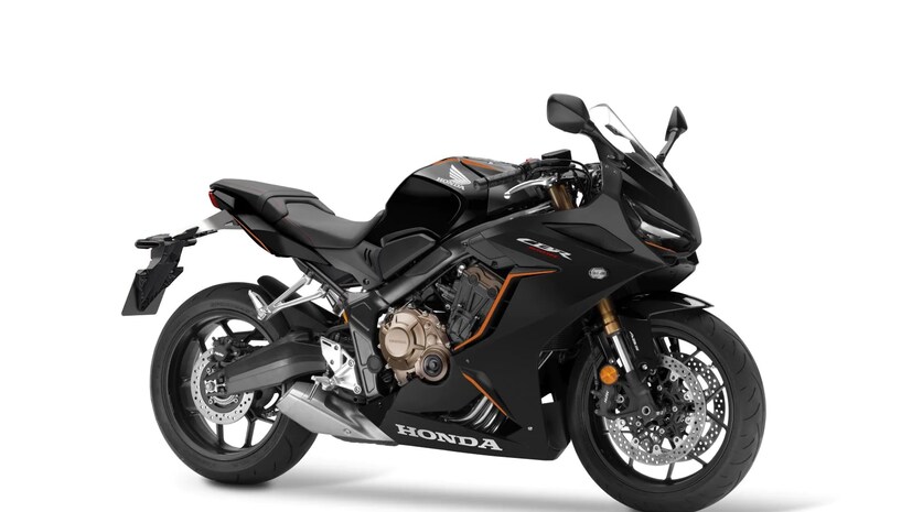2022 Honda CBR650R and CB300R: হন্ডা মোটরসাইকেল অ্যান্ড স্কুটার ইন্ডিয়া 22 জানুয়ারি এই মডেল লঞ্চ করেছে। CB300R এর আগে ২১ ডিসেম্বর প্রদর্শনীতে দেখানো হয়। দাম ২.৯৩ লাখ, এক্স শোরুম, দিল্লি। 2022 CBR650R লঞ্চ হয় ২৫ জানুয়ারি। দাম ৮.৮৯ লাখ থেকে শুরু।