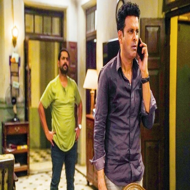 ফ্যামিলি ম্যান ৩-- মনোজ বাজপেয়ীর অন্যতম সেরা কাজ। এ বছরের শেষেই মুক্তি পাবে ফ্যামিলি ম্যান সিজন ৩। এ বছর কলকাতারও যোগ থাকবে গল্পে। 