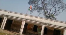 জামালপুরে সরকারি স্কুলে উড়ছে দলীয় পতাকা।