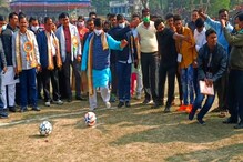 উপচে পড়ছে ভিড়, কারুর মুখে নেই মাস্ক, করোনা বিধি উড়িয়ে ফুটবল ম্যাচের আয়োজন ভাঙড়ে উপচে পড়ছে ভিড়, কারুর মুখে নেই মাস্ক, করোনা বিধি উড়িয়ে ফুটবল ম্যাচের আয়োজন ভাঙড়ে