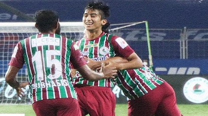 নতুন নায়ক কিয়ান নাসিরি, ডার্বি হ্যাটট্রিকে জেতালেন এটিকে মোহনবাগানকে নতুন নায়ক কিয়ান নাসিরি, ডার্বি হ্যাটট্রিকে জেতালেন এটিকে মোহনবাগানকে