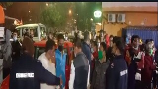 ঘটনাস্থলে পৌঁছয় পুলিশ এবং দমকল৷ 