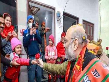 মথুরায় অমিত শাহ