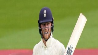 উইকেটে বল লেগেও বেঁচে গেলেন বেন স্টোকস