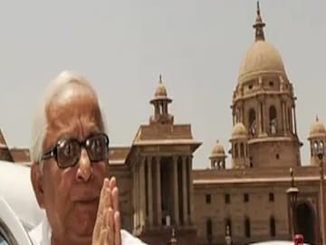 পদ্ম পুরস্কার ফেরালেন বুদ্ধদেব ভট্টাচার্য৷