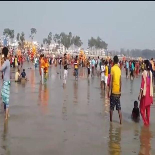  শুধু আইনি ব্যবস্থাই নয়, পাশাপাশি পর্যটকদের জরিমানাও করা হবে বলে সতর্ক করা হয়েছে৷ এ দিন সকালেই দিঘার সমুদ্র সৈকতে পুলিশের তরফে সতর্কতামূলক প্রচার শুরু করা হয়েছে৷ 
