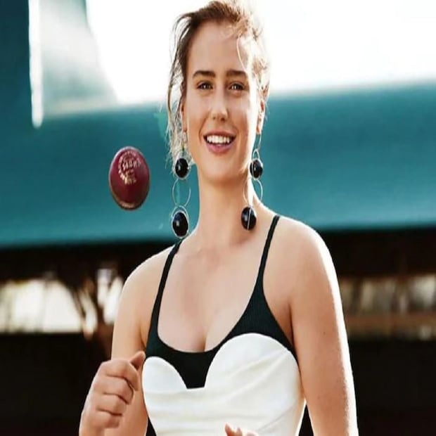 এলিস পেরি (Ellyse Perry) সম্প্রতি অস্ট্রেলিয়ার টি ২০ দল থেকে বাদ পড়েছেন যা নিয়ে ভক্তরা অত্যন্ত হতাশ ৷ ছবি সৌজন্যে ইনস্টাগ্রাম ৷