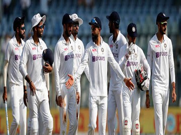 হতাশ বিরাট কোহলি। সিরিজ 
হেরেই মাঠ ছাড়ছে টিম ইন্ডিয়া