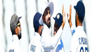 দিনের শেষে কিছুটা স্বস্তি ভারতীয় শিবিরে দিনের শেষে কিছুটা স্বস্তি ভারতীয় শিবিরে