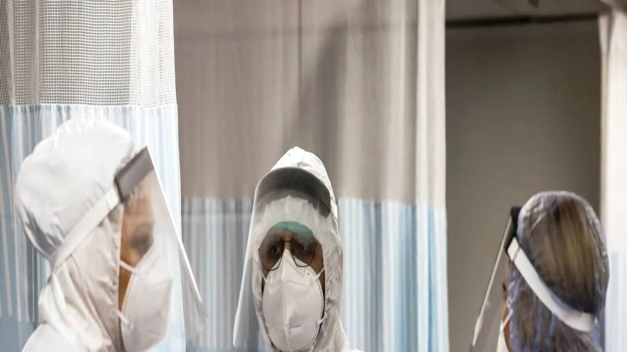 Explained: Is Omicron the end of Pandemic: ওমিক্রন আশীর্বাদ না অভিশাপ? এর সঙ্গেই কি শেষ হতে চলেছে অতিমারি?