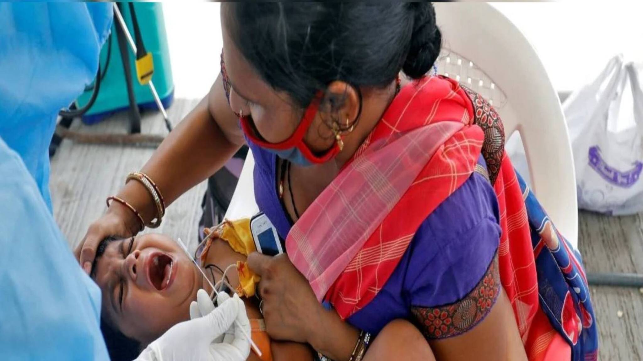 Explained: Omicron effect on Children: করোনায় দু'বছরের কম বয়সি শিশুরা আক্রান্ত হচ্ছে কেন? শিশুদের ক্ষেত্রে ওমিক্রনের প্রভাব কতটা মারাত্মক?