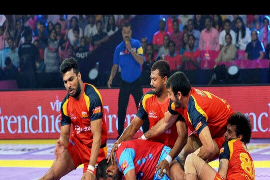 কবাডিতে দাপুটে জয় বেঙ্গালুরুর, ড্র করল পাটনা