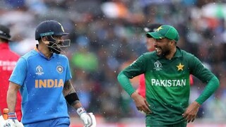 বিরাটের সঙ্গে এই ছবি পোস্ট করেছেন মহম্মদ আমির