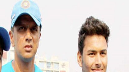 ঋষভ পন্থকে নিয়ে চিন্তায় দ্রাবিড়
ঋষভ পন্থকে নিয়ে চিন্তায় দ্রাবিড়