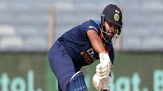 পন্থকে অযথা সমালোচনা করে চাপে ফেলবেন না বলছেন গম্ভীর