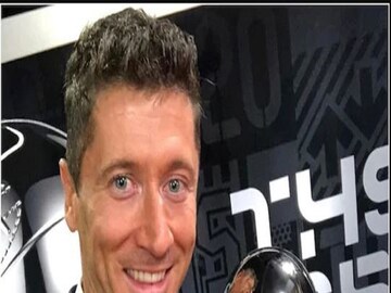 Watch Viral Video of Lionel Messi was adorably casual on video call at fifa awards as lewandowski best player