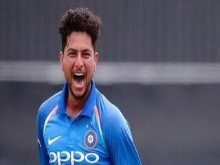 কুলদীপকে দলে ফেরানোর পক্ষে সঞ্জয় মঞ্জরেকর