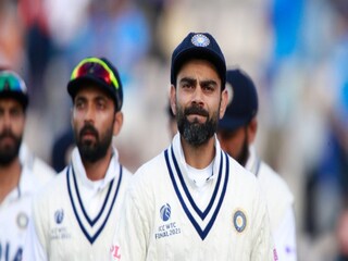 টেস্ট অধিনায়কত্ব ছাড়লেন বিরাট কোহলি৷ 