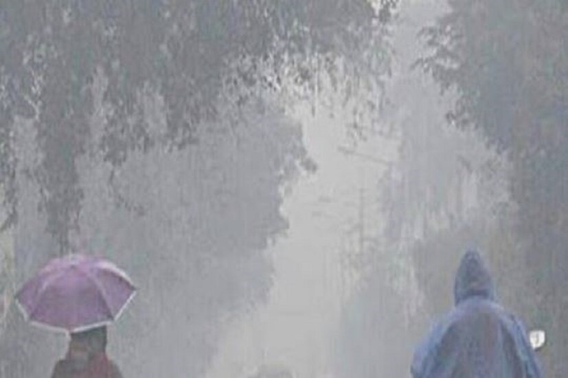 #কলকাতা:আইএমডি-র (IMD) জারি করা বিজ্ঞপ্তি অনুযায়ি পশ্চিমবঙ্গের ওয়েদার আপডেটে (West Bengal Weather Update) প্রথমে বৃষ্টির দাপট (Rain) আর তারপর শৈত্যপ্রবাহের (Cold Wave) দাপট ফেরত আসবে৷ ওয়েদার আপডেট (Weather Update ) অনুযায়ি ১৪ জানুয়ারি অবধি বিদর্ভ, ছত্তিশগড়. বিহার, ঝাড়খণ্ড, পশ্চিমবঙ্গ (West Bengal Weather Update) , সিকিম ও ওড়িশায় হালকা বৃষ্টির সম্ভবনা রয়েছে৷ অন্যদিকে উত্তরপ্রদেশ ও পূর্ব ও মধ্যপ্রদেশ আগামী দু দিনে আলাদা আলাদা জায়গায় হালকা বৃষ্টি (Rain) হবে৷ ওড়িশায় ১১ থেকে ১৩ জোরে বৃষ্টি হবে৷