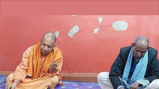 যোগী আদিত্যনাথ জানিয়েছেন, ২০২০-২১ অর্থবর্ষে তাঁর আয় ছিল ১৩ লক্ষ ২০ হাজার ৬৫৩ টাকা৷ ২০১৯-২০ অর্থবর্ষে তাঁর আয় ছিল ১৫ লক্ষ টাকারও বেশি৷ 
