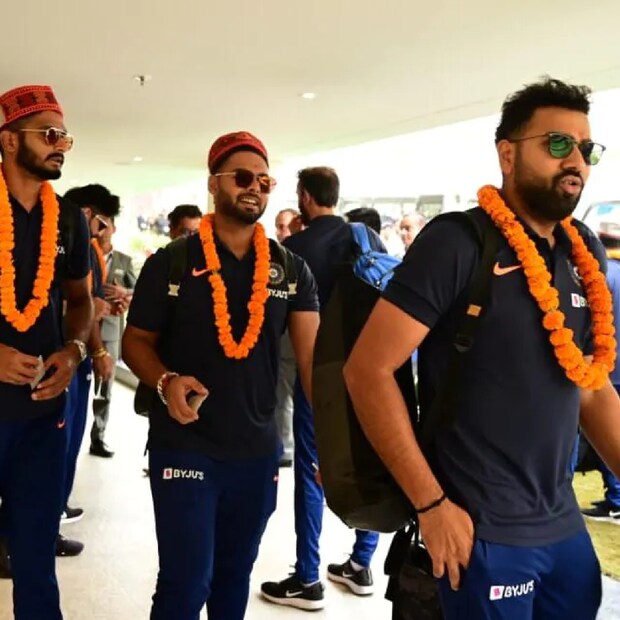 ওয়েস্ট ইন্ডিজের বিরুদ্ধে সিরিজ শেষে ফেব্রুয়ারি-মার্চে শ্রীলঙ্কার বিরুদ্ধে ২টি টেস্ট ও ৩টি টি-২০ খেলবে টিম ইন্ডিয়া।