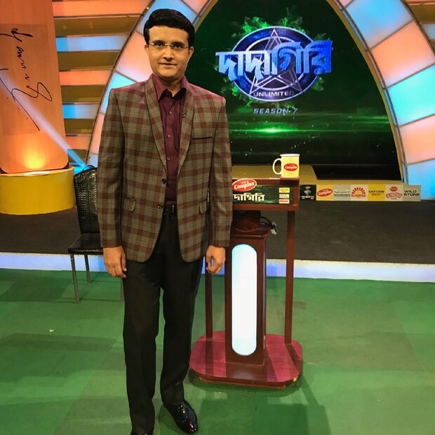 কর্মব্যস্ত মানুষ তিনি। ক্রিকেট বোর্ডের হাজারো দায়িত্ব তাঁর কাঁধে। তার উপর বিজ্ঞাপনী ও শো-এর শুটিং থাকে। বুধবার থেকে দাদাগিরির শুটিং শুরু করলেন সৌরভ। 