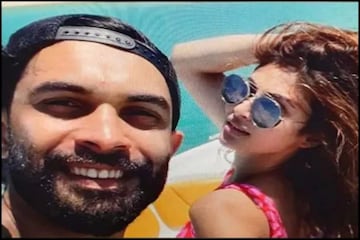 এই মাসেই বিয়ে 'নাগিন' নায়িকা মৌনী রায়-এর, কোথায় বিয়ে? কী কী আয়োজন থাকছে? এই মাসেই বিয়ে 'নাগিন' নায়িকা মৌনী রায়-এর, কোথায় বিয়ে? কী কী আয়োজন থাকছে?