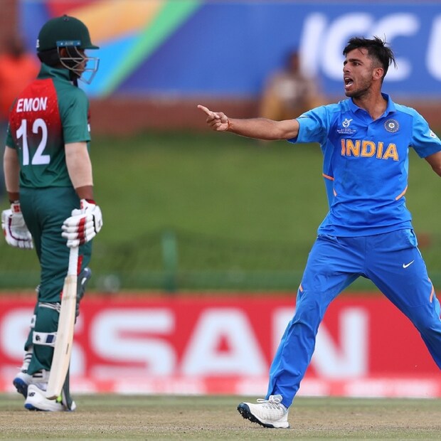 অনূর্ধ্ব ১৯ বিশ্বকাপের প্রথম কোয়ার্টার ফাইনালে ইংল্যান্ড বনাম দক্ষিণ আফ্রিকা (২৬ জানুয়ারি)। 