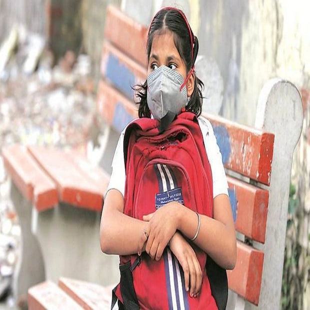 যদি এক জন পুরোপুরি ভাবে ভ্যাকসিনেটেড মানুষ মারণ করোনা ভাইরাস বিশেষ করে বর্তমান পরিস্থিতিতে বিএফ৭ ওমিক্রনের সংক্রমণের মুখে পড়েন, তা-হলে সেই অবস্থাকে যুগান্তকারী সংক্রমণ হিসেবে গণ্য করা হবে। সারা বিশ্বের বড় সংখ্যক মানুষই ভ্যাকসিন নিয়েছে। তার মধ্যেও যুগান্তকারী সংক্রমণের কিছু কেস সামনে আসছে। মনে করা হয় যে, ভ্যাকসিনপ্রাপ্ত মানুষজনের রোগ-লক্ষণ প্রকাশ পায় না কিংবা মৃদু উপসর্গ দেখা দেয়। কিছু নির্দিষ্ট ক্ষেত্রে রোগীর বয়স, বিদ্যমান কো-মর্বিডিটির উপর মৃত্যুর বিষয়টা নির্ভর করে। তবে সেই সম্ভাবনা খুবই বিরল।