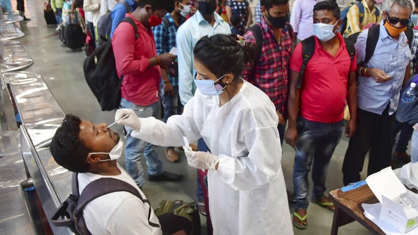 এখনও পর্যন্ত রাজ্যে ২০ হাজার ৪১১ জনের মৃত্যু হয়েছে কোভিড-১৯-এ। যেখানে ৯ জন প্রাণ হারিয়েছেন শুধুমাত্র দক্ষিণ ২৪ পরগনায়। কলকাতা ও উত্তর ২৪ পরগনায় গত ২৪ ঘণ্টায় মৃত্যু হয়েছে সাতজন করে।
