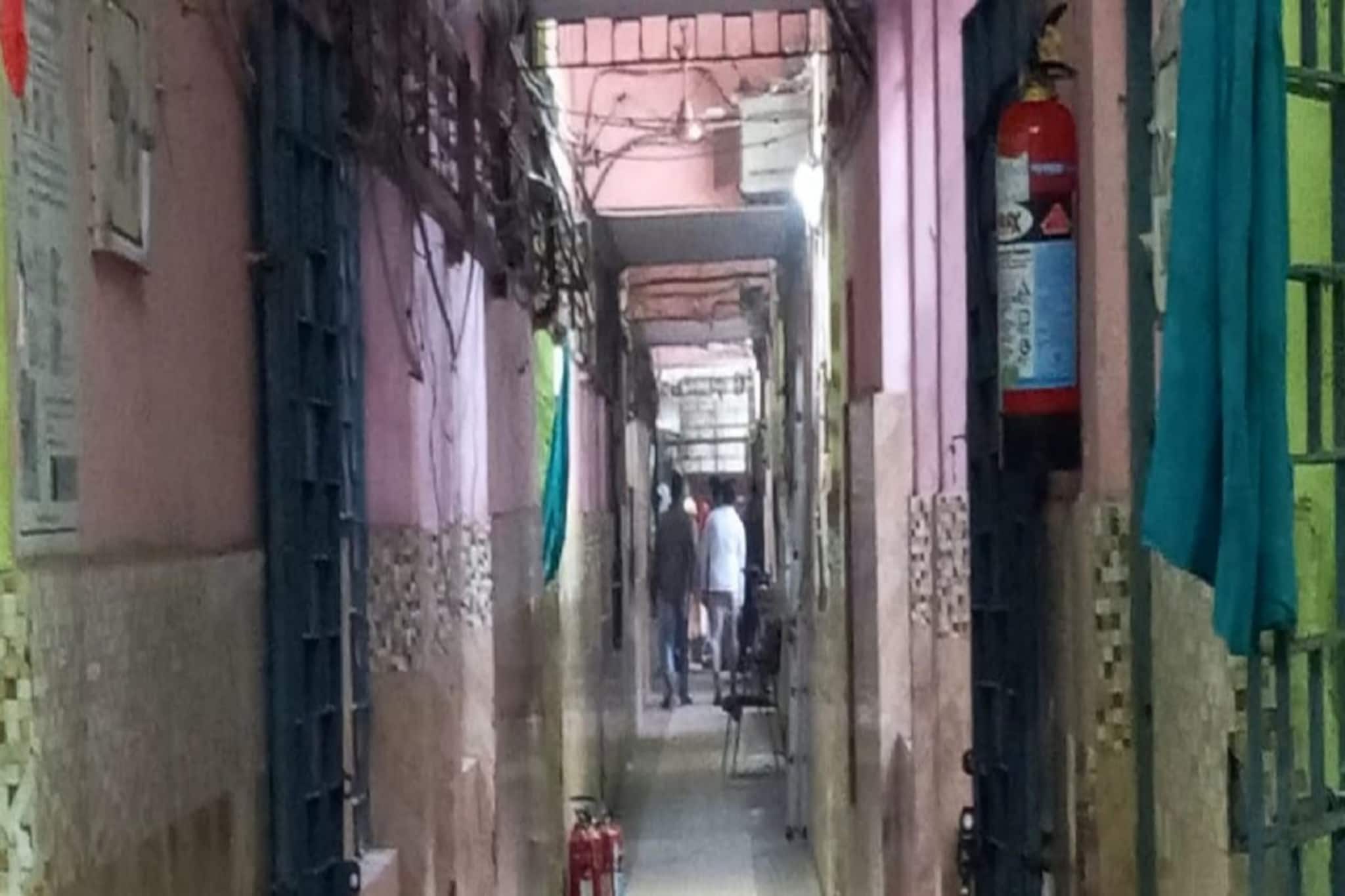 রোগীর বেডের পাশে লাইটার কী করে? বর্ধমান মেডিক্যালের অগ্নিকাণ্ডে চাপানউতোর জারি