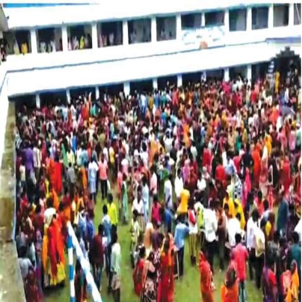 এবার থেকে দুয়ারে সরকার ক্যাম্পের স্বাস্থ্য পরীক্ষা শিবিরে হাইপার টেনশন, ডায়াবেটিস এবং ওরাল ক্যান্সার-এর পরীক্ষা করা হবে । শুধু তাই নয়, সমস্ত বয়সী ব্যক্তিদের চোখের পরীক্ষা করা হবে । (তথ্য: সোমরাজ বন্দ্যোপাধ্যায়)