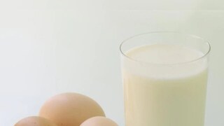 বিশেষজ্ঞদের  গবেষণা অনুসারে, শরীরে প্রোটিনের অনুপাতের ভারসাম্য বজায় রাখার জন্য একটি নির্দিষ্ট পরিমাণ খাওয়া দরকার। একজন ব্যক্তির শরীরের ওজনের প্রতি কিলোগ্রামের ভিত্তিতে ০.৮ গ্রাম প্রোটিন গ্রহণ করা প্রয়োজন। উদাহরণস্বরূপ, যদি একজন ব্যক্তির ওজন ৯০ কিলো হয়, তবে তাঁকে প্রতিদিন ৭২ গ্রাম প্রোটিন গ্রহণ করতে হবে। 