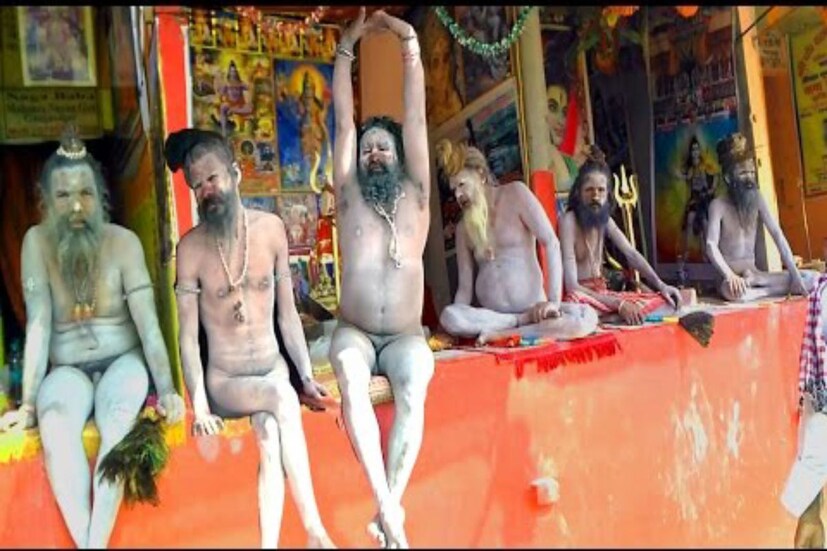 এবারের গঙ্গাসাগর স্নানযাত্রায় ততটা খুশি নন ভিন রাজ্য থেকে আসা সাধু-সন্তরা। যারা সারা বছর নানা তীর্থস্থানে ঘুরে ঘুরে কপিলমুনির উদ্দেশ্যে গঙ্গাসাগরে ডুব দিতে আসেন তাঁদের মুখ ম্লান।বাবুঘাটে গঙ্গাসাগর মেলায় আগত পুণ্যার্থীদের তাঁবুতে গেলে দেখা গেল তারা আদালতের রায়ের দিকে তাকিয়ে রয়েছেন।