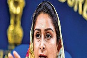 "স্বর্ণমন্দিরে রাহুল গান্ধির পকেট মারল কে?" কংগ্রেসকেই নিশানা হরসিমরত কৌর বাদলের