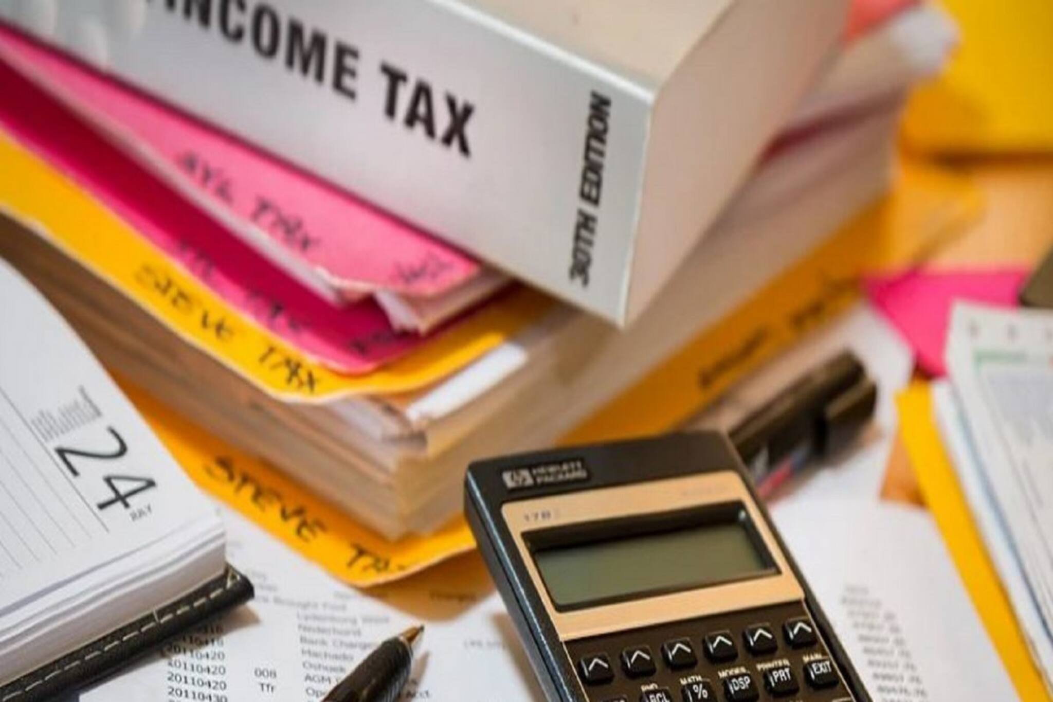 ট্যাক্স ছাড়ের জন্য কোনটি বেশি গুরুত্বপূর্ণ, জীবনবিমা না মেডিক্লেম পলিসি?